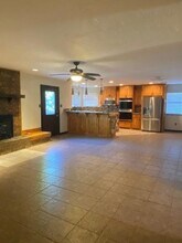 6105 SE Bishop Rd in Lawton, OK - Foto de edificio - Building Photo