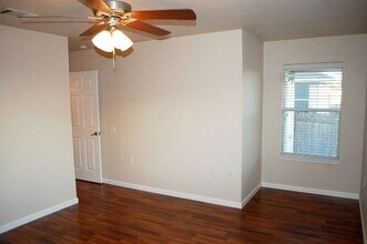 12309 Sky Harbor Dr in Austin, TX - Building Photo - Building Photo