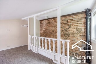 1501 W Fullerton Ave, Unit 1R in Chicago, IL - Foto de edificio - Building Photo