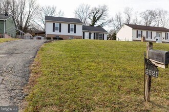 6621 Greenvale Pkwy in Woodlawn, MD - Building Photo - Building Photo