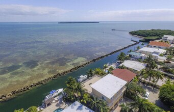 159 Dubonnet Rd in Tavernier, FL - Building Photo - Building Photo