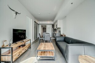 199 Slater St. in Ottawa, ON - Building Photo