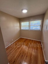 329 Caithness Rd in St. Louis, MO - Building Photo - Building Photo