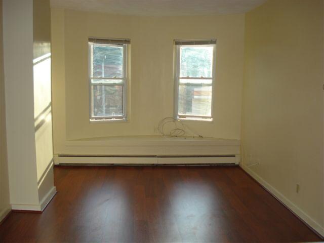 18 S Huntington Ave, Unit 2 in Boston, MA - Foto de edificio - Building Photo