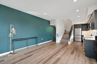 928 NW 56th St in Seattle, WA - Building Photo - Building Photo