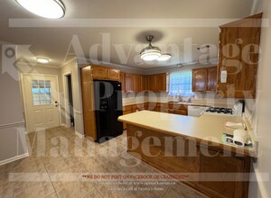 2130 Maplewood Dr in Conway, AR - Building Photo - Building Photo