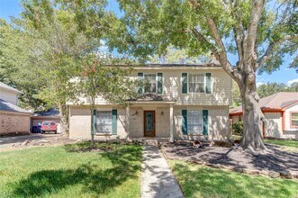 17206 Seven Pines Dr in Spring, TX - Foto de edificio - Building Photo