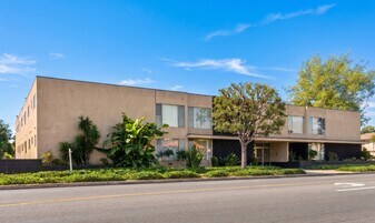10822 Victory Blvd in North Hollywood, CA - Building Photo