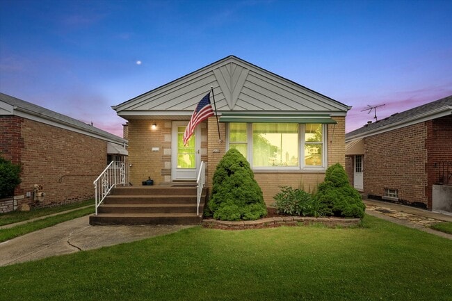 5139 S Narragansett Ave