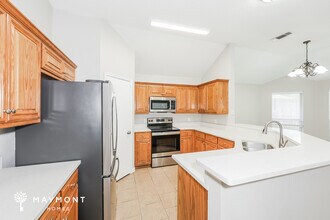 605 Crestview Ct in Saginaw, TX - Foto de edificio - Building Photo