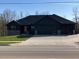 2891 Manitowoc Rd in Green Bay, WI - Building Photo