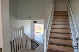 985 NW 132nd Ct in Miami, FL - Building Photo - Building Photo