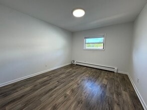 1432 13th St, Unit 2nd FL in Fort Lee, NJ - Building Photo - Building Photo