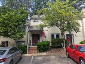 203 Oak Hollow Ct in Raleigh, NC - Building Photo