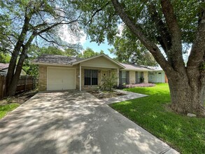 2713 Sherwood Ln in Austin, TX - Building Photo - Building Photo