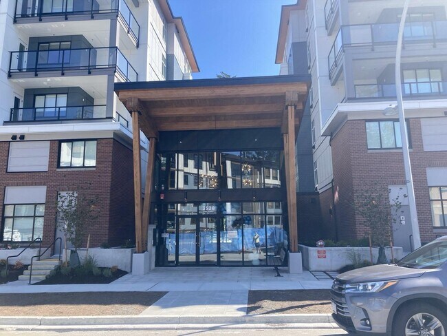 3528-146A 146A St in Surrey, BC - Building Photo - Building Photo