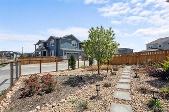 2862 E 103rd Ave in Thornton, CO - Foto de edificio - Building Photo
