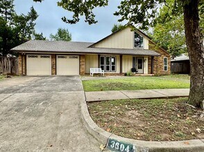3604 Jim Robison Dr in Edmond, OK - Building Photo - Building Photo