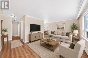 10 Wasdale Crescent in Toronto, ON - Building Photo