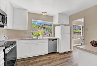 17486 Plaza Dolores in San Diego, CA - Building Photo - Building Photo