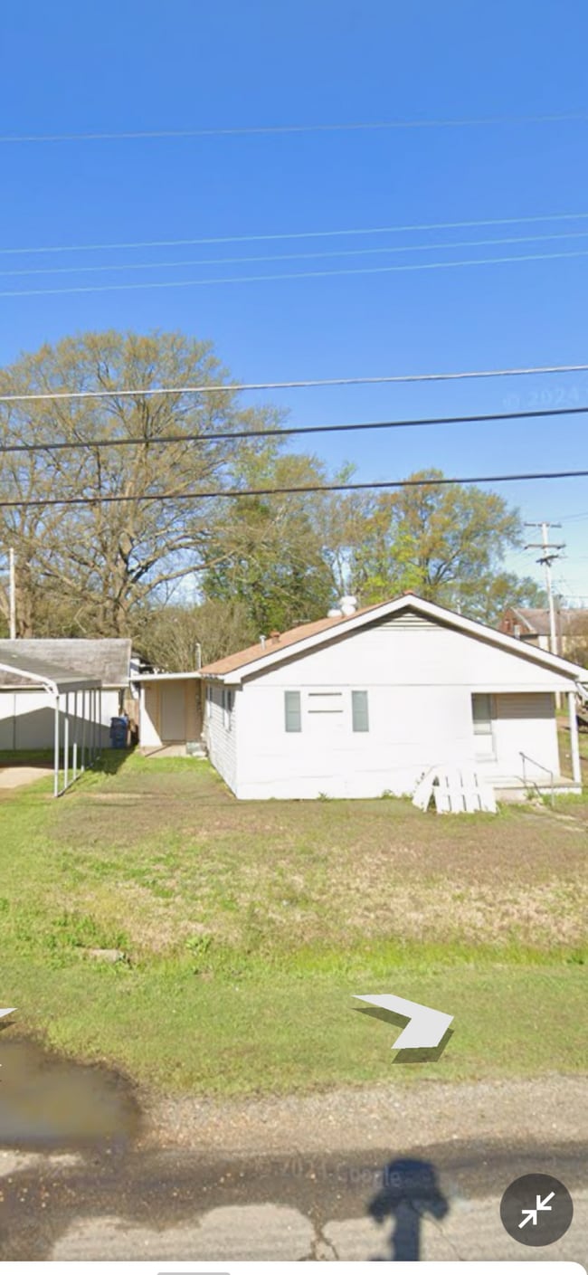 property at 2202 S Adams Ave