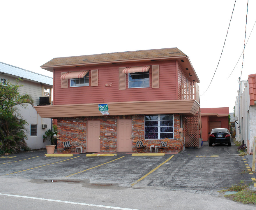 407 S 3rd St in Lake Worth, FL - Building Photo