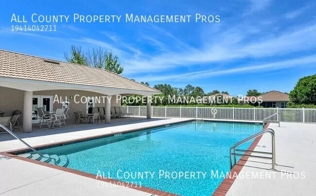 10159 Glenmore Ave in Bradenton, FL - Building Photo - Building Photo
