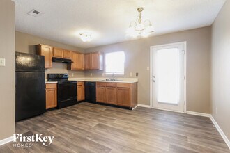 1861 Southernwood Ln in Indianapolis, IN - Building Photo - Building Photo