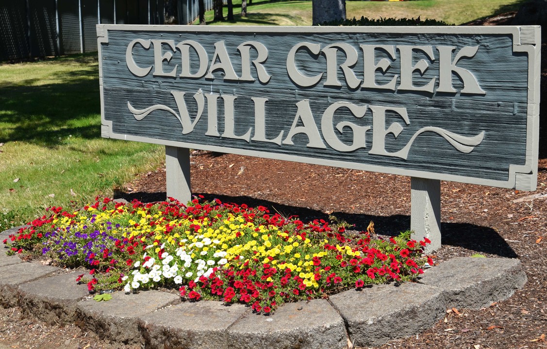 Cedar Creek Village in Sherwood, OR - Building Photo