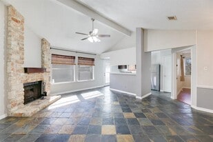 16828 Village Oak Loop in Austin, TX - Building Photo