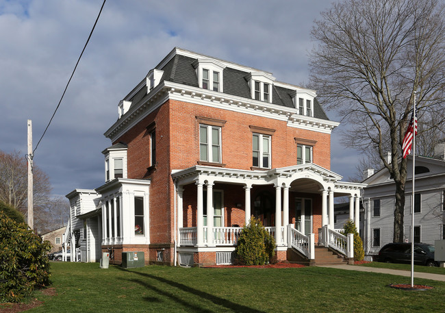 175 Broadway in Norwich, CT - Building Photo - Building Photo