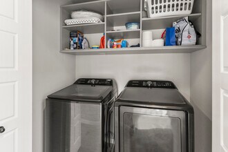 2461 Horsemanship Ct in Colorado Springs, CO - Foto de edificio - Building Photo