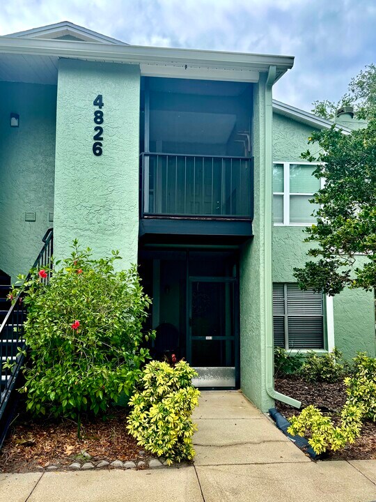 4826 S Semoran Blvd, Unit 1007 in Orlando, FL - Building Photo