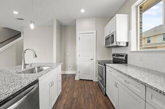 3600 Aaron Pl in Lantana, TX - Building Photo - Building Photo