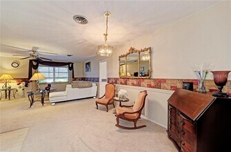 910 Caples St in Englewood, FL - Foto de edificio - Building Photo