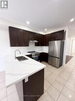 2271 Whitewood Cres in Innisfil, ON - Building Photo