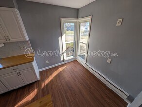 653 Weller Rd in Elyria, OH - Building Photo - Building Photo