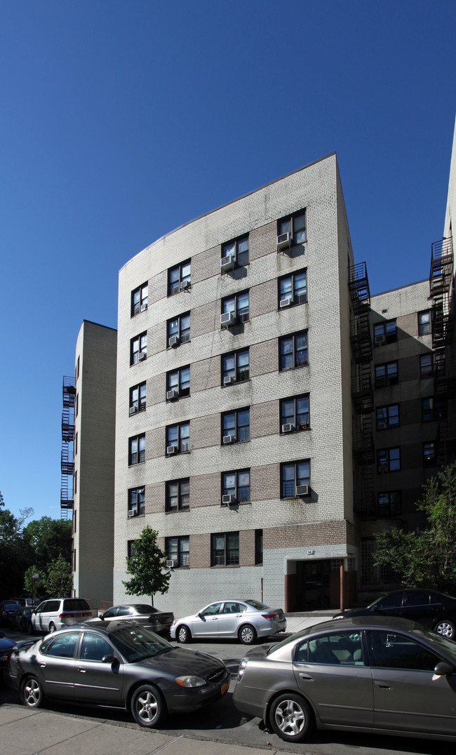 142-148 Laurel Hill Ter in New York, NY - Building Photo - Building Photo