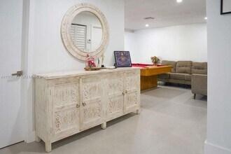 8281 SW 205th St in Cutler Bay, FL - Building Photo - Building Photo