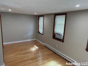 14 Edgerly Pl, Unit 3 in Boston, MA - Foto de edificio - Building Photo