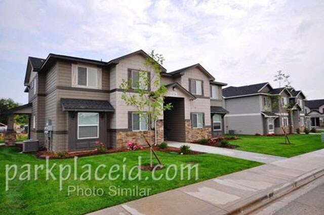 Touchstone Place in Meridian, ID - Building Photo