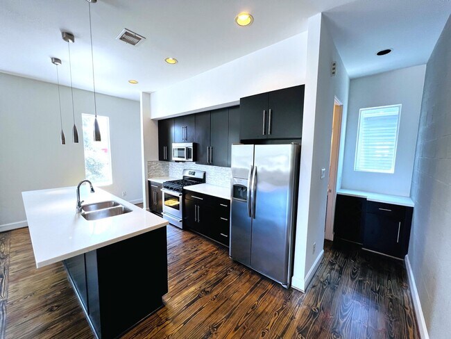 property at 1524 Blodgett St