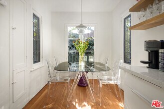 947 Amoroso Pl in Los Angeles, CA - Building Photo - Building Photo