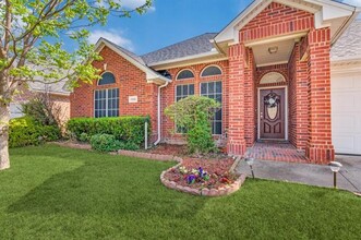 1330 Lyra Ln in Arlington, TX - Building Photo - Building Photo
