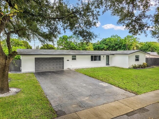 property at 740 Beachwood Ln
