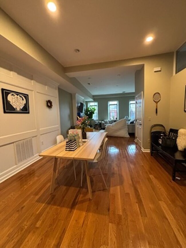 4057 Penn Ave in Pittsburgh, PA - Building Photo - Building Photo