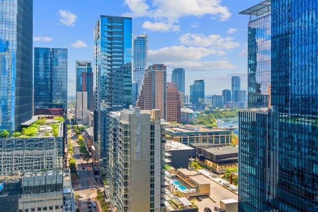 360 Nueces St in Austin, TX - Building Photo - Building Photo