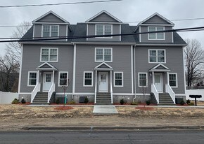 16 Balmforth Ave, Unit 2 in Danbury, CT - Building Photo