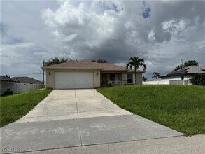 1409 NE 10th Terrace in Cape Coral, FL - Building Photo - Building Photo