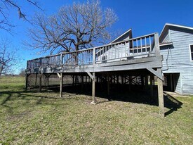 236 Adelaide Dr in Cleveland, TX - Building Photo